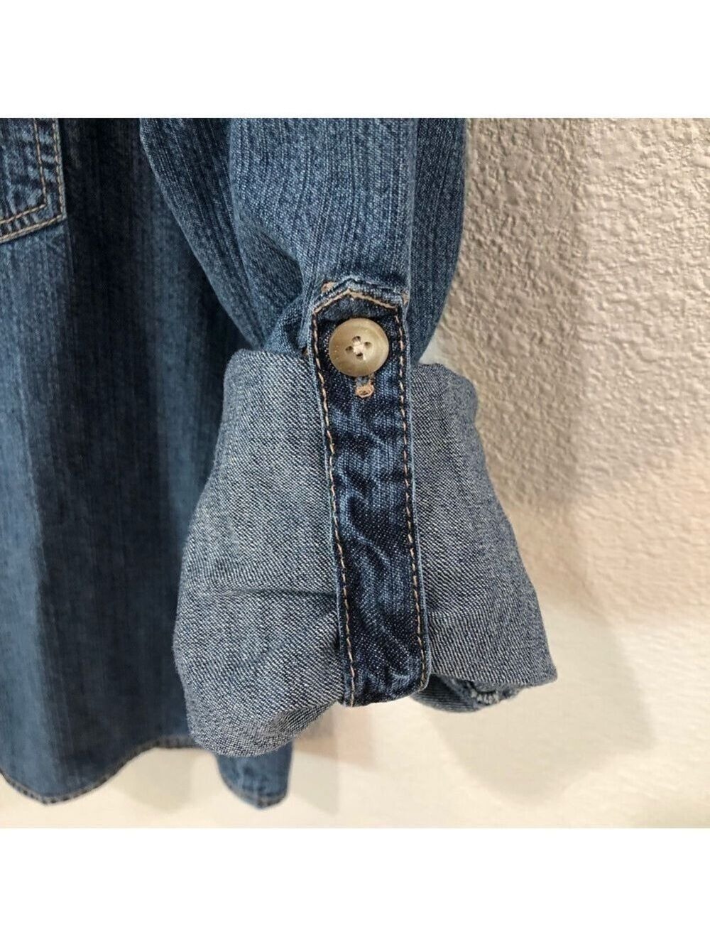 Harley Davidson denim shirt.  Size S lightweight biker motorcycle vintage blue - Picture 5 of 9
